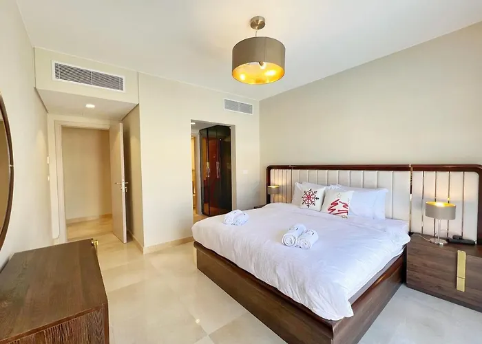 Homestyle 3br Penthouse Pool & View Apartment *