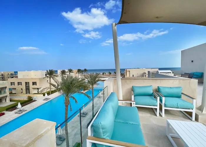 Homestyle 3br Penthouse Pool & View Apartment *