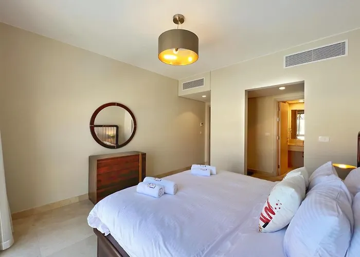 Apartment Homestyle 3br Penthouse Pool & View *