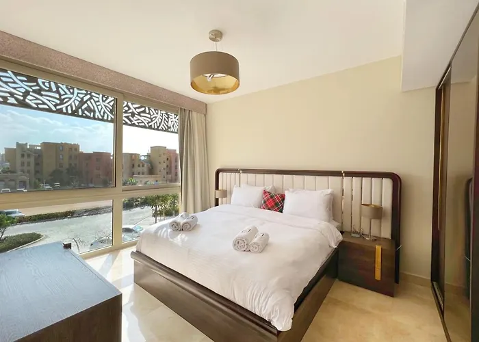Homestyle 3br Penthouse Pool & View Apartment *
