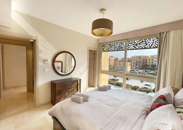 Homestyle 3br Penthouse Pool & View Apartment