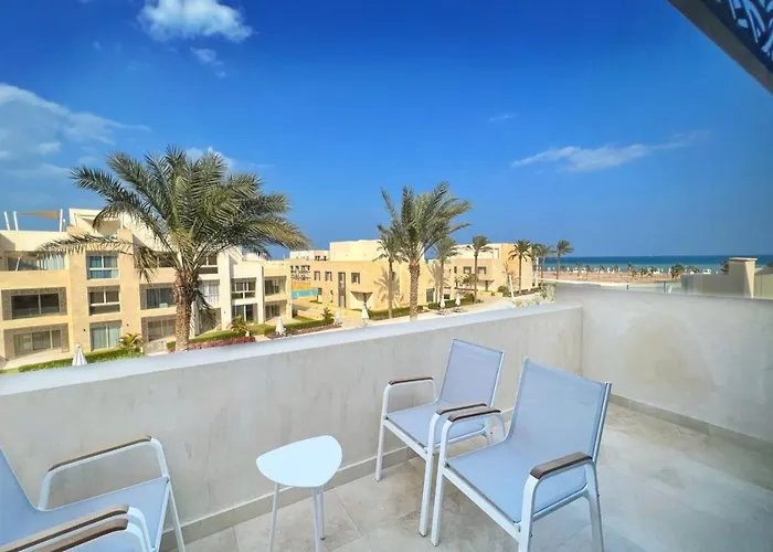 Homestyle 3br Penthouse Pool & View Apartment