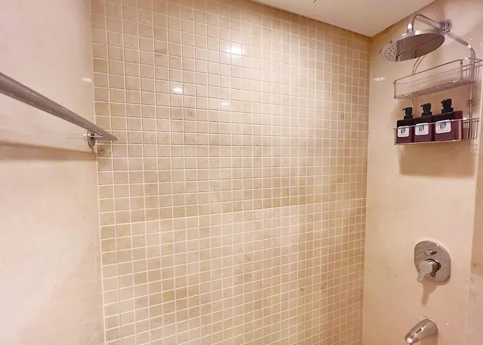 Homestyle 3br Penthouse Pool & View Apartment *