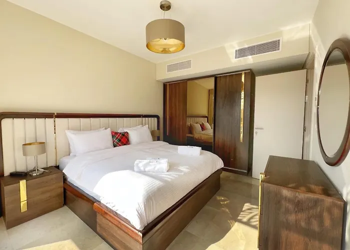 Homestyle 3br Penthouse Pool & View